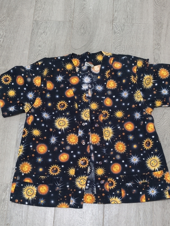 scrub earth Tops - Nurse Scrub Short Sleeve Jacket  Sun & Stars Button-Up Shirt - Black/Yellow